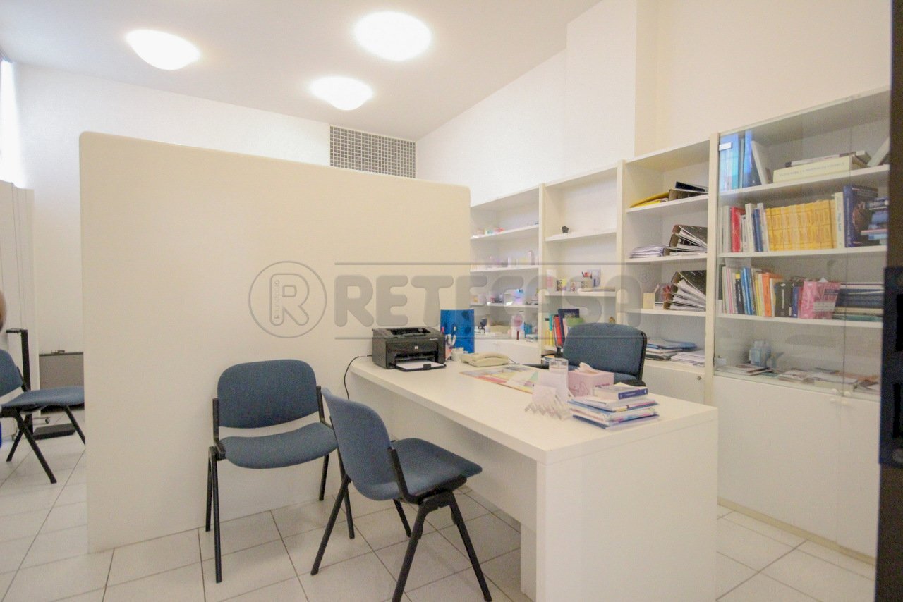 IMG_0003_edited.jpg - Ufficio VIA GUIDO ROSSA, Vicenza - foto 3