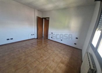 WhatsApp Image 2025-06-25 at 10.13.31 (1).jpeg - Trilocale Via San Felice, Cremona - foto 5