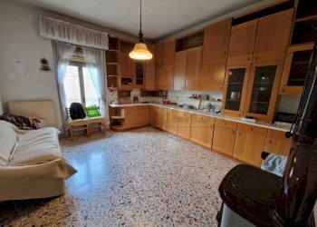 WhatsApp Image 2024-04-24 at 11.19.45 (1).jpeg - Independent house Via Centro, Cremona - photo 1