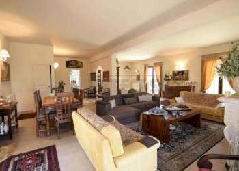 PHOTO-2025-07-11-11-03-48-2.jpg - Villa Menfi - foto 10