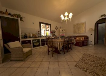 IMG_5334.jpg - Villa Mazara del Vallo - foto 13