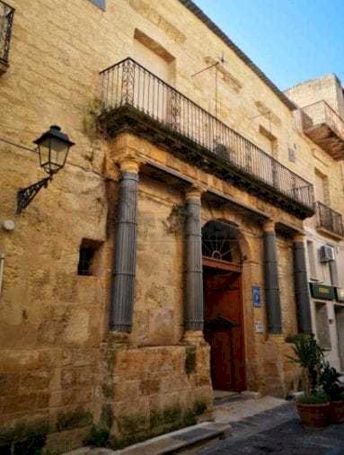 PHOTO-2025-05-27-18-36-48-3.jpg - Casale Castelvetrano - foto 1