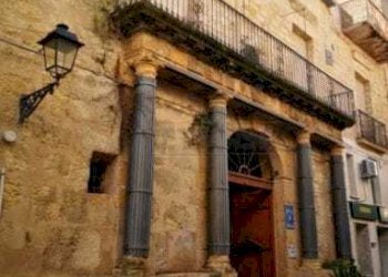 PHOTO-2025-05-27-18-36-48-3.jpg - Casale Castelvetrano - foto 1