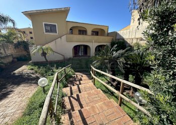 IMG_1787.JPG - Villa Mazara del Vallo - foto 2