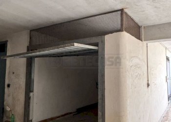 WhatsApp Image 2025-03-07 at 12.36.50(1).jpeg - Box Piazza Vittorio Bachelet 25, Maglie - foto 3