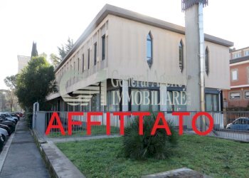 AFFITTATO - Office VIALE DEL POGGIO FIORITO, Roma - photo 1