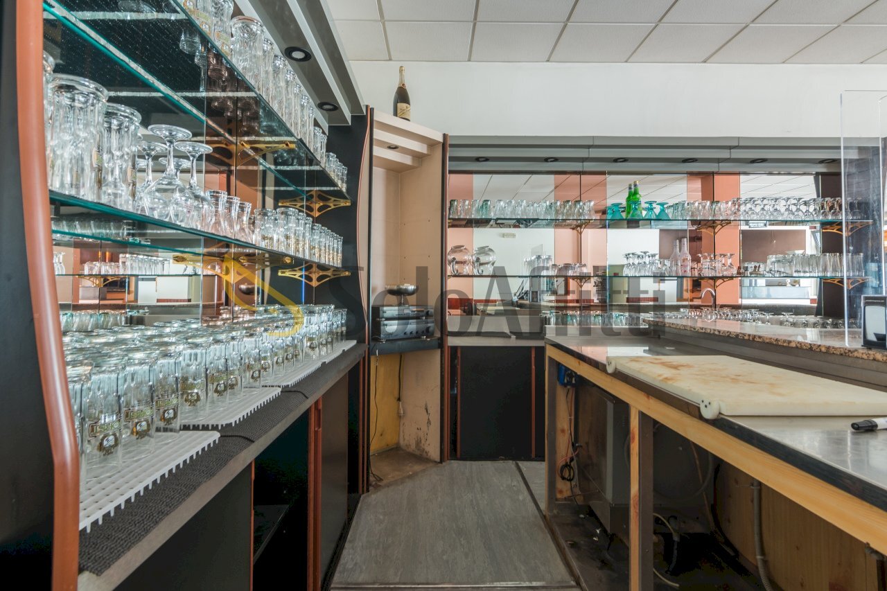 PFS_8974-HDR.jpg - Commercial Premises Via V. Vecchietti, Pollenza - photo 3