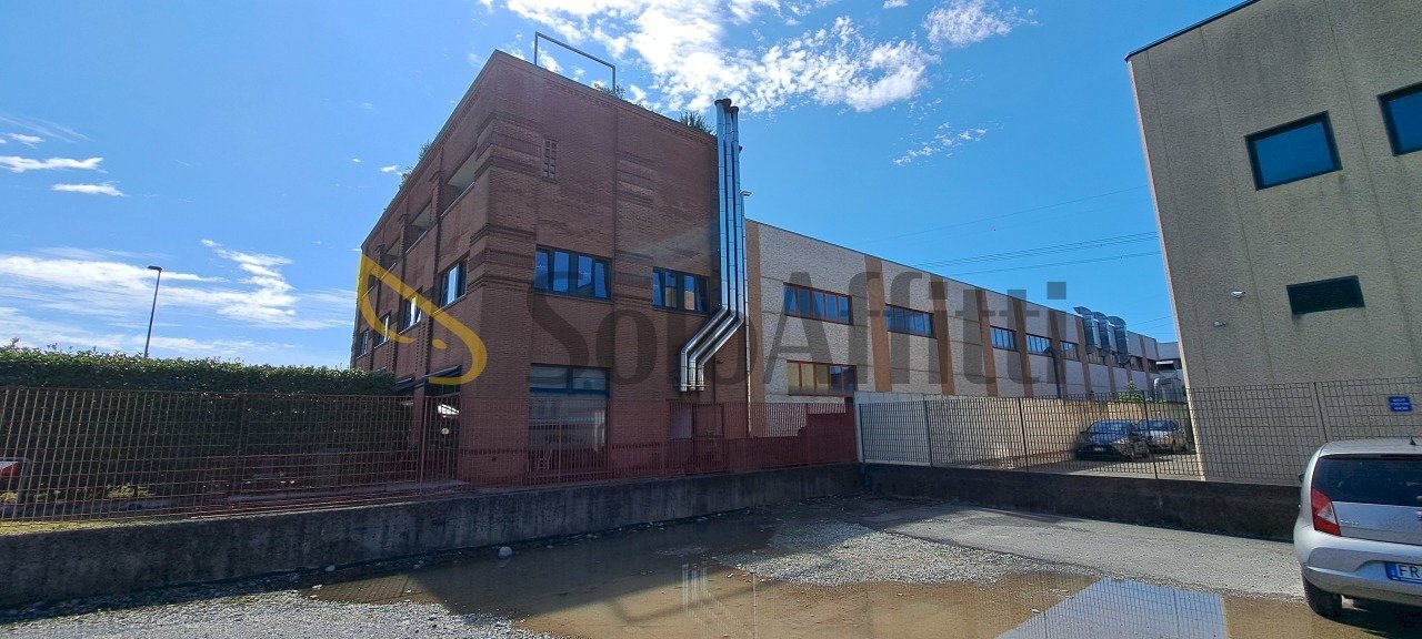 20250708_104547.jpg - Magazzino Via Monte Cevedale 70, Seveso - foto 2