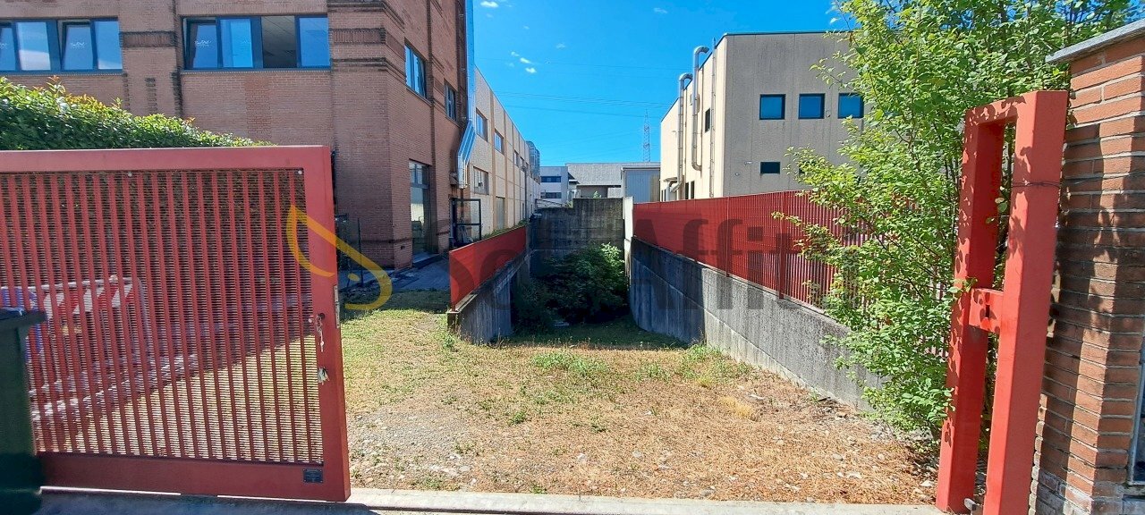 20250708_111303.jpg - Magazzino Via Monte Cevedale 70, Seveso - foto 3