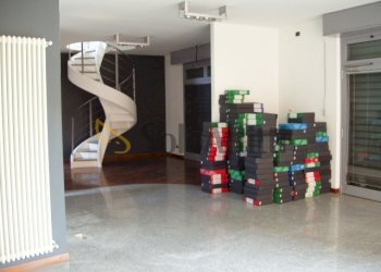 P6100024.JPG - Locale Commerciale Corso Roma 26, Cesano Maderno - foto 4