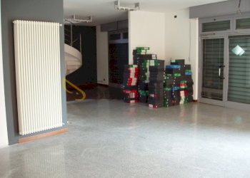 P6100025.JPG - Locale Commerciale Corso Roma 26, Cesano Maderno - foto 5