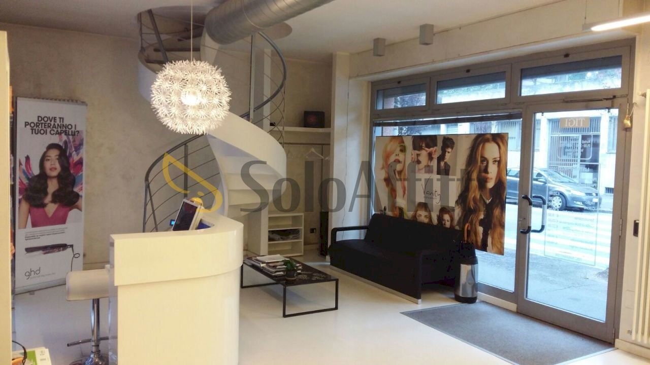 2.jpg - Locale Commerciale Corso Roma 26, Cesano Maderno - foto 3