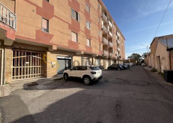 IMG_2430.JPG - Box Catanzaro - foto 1