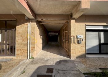 IMG_2437.JPG - Box Catanzaro - foto 2