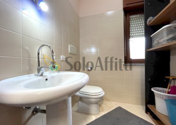 IMG_1744bis.JPG - Locale Commerciale Viale crotone 37q, Catanzaro - foto 4