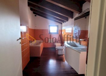 Bagno piano superiore.jpg - Trilocale Via Trebbia, Parabiago - foto 7