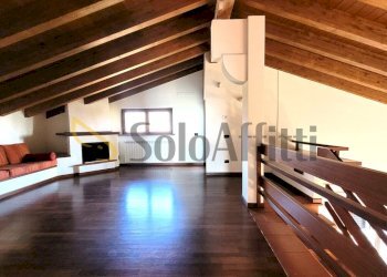 zona living piano superiore.jpg - Trilocale Via Trebbia, Parabiago - foto 11