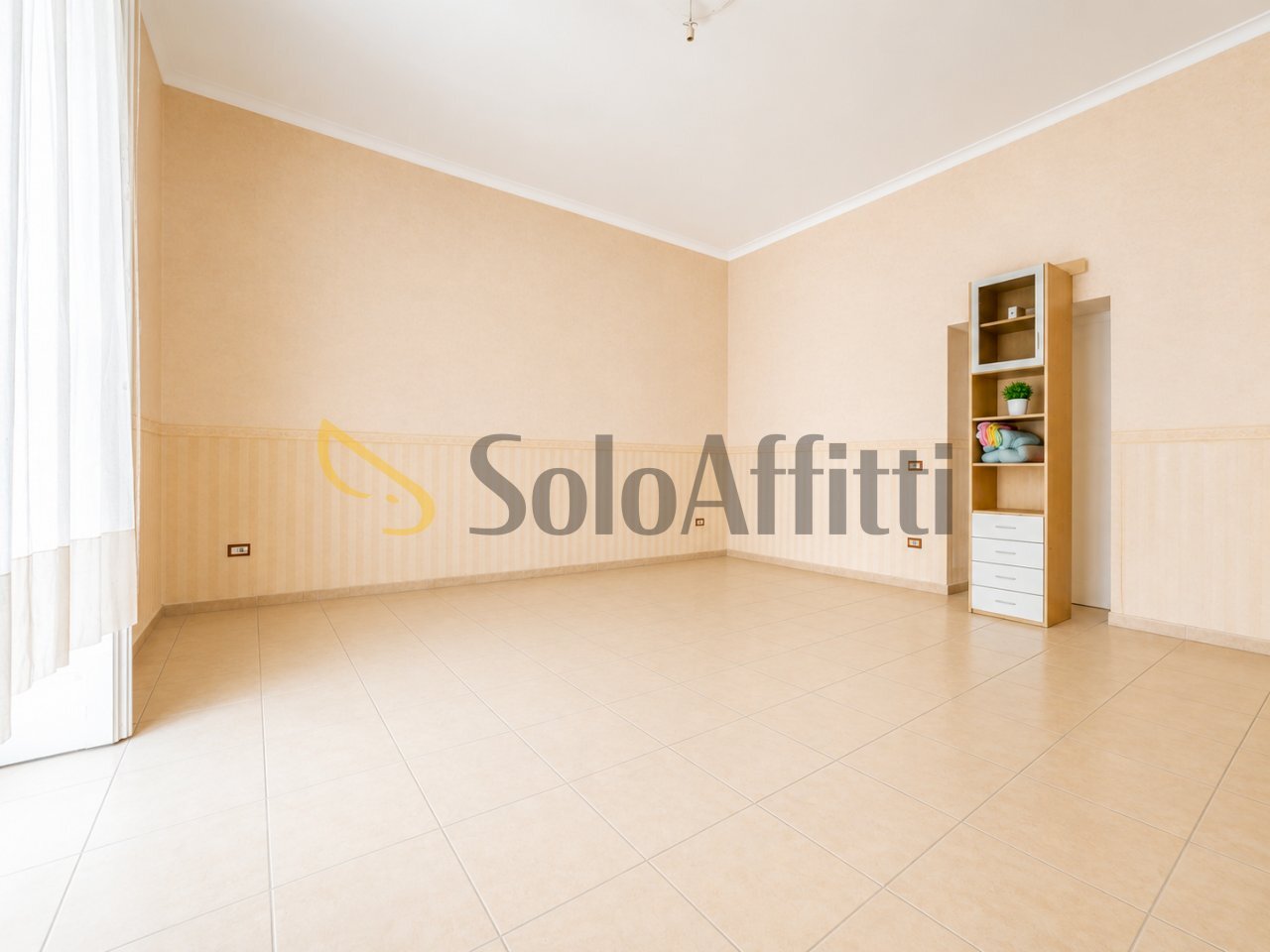 Soggiorno - Three-room apartment Via Brombeis, Napoli - photo 3