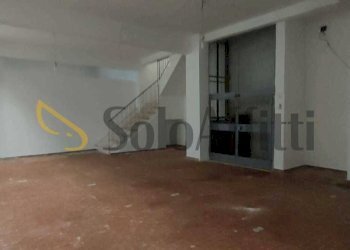 WhatsApp Image 2025-01-15 at 15.50.43 (1).jpeg - Locale Commerciale Piazza Paolo III 6, Frascati - foto 6