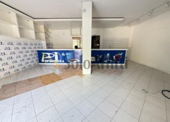 IMG-20250905-WA0015.jpg - Locale Commerciale Via John Fitzgerald Kennedy 28, Caserta - foto 4