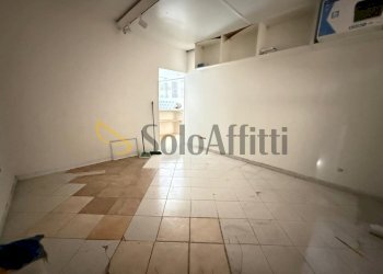 IMG-20250905-WA0022.jpg - Locale Commerciale Via John Fitzgerald Kennedy 28, Caserta - foto 11