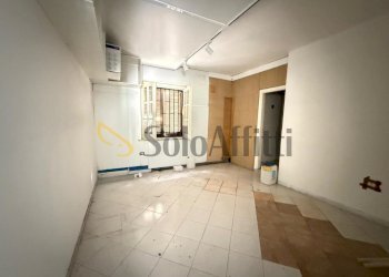 IMG-20250905-WA0024.jpg - Locale Commerciale Via John Fitzgerald Kennedy 28, Caserta - foto 12