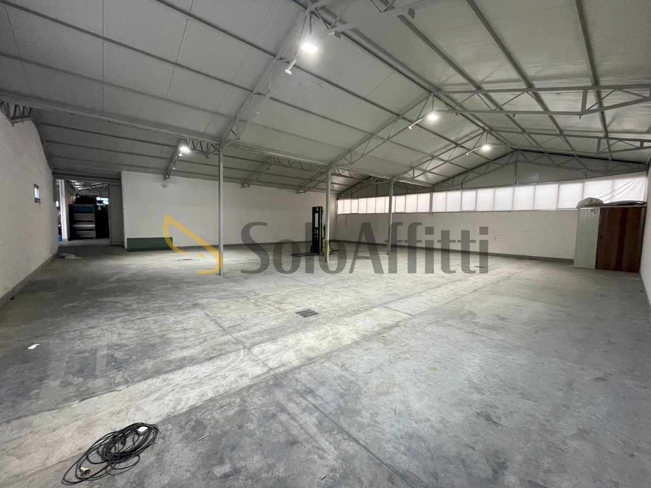IMG-20250711-WA0002.jpg - Warehouse Via Mastrilli, Maddaloni - photo 2