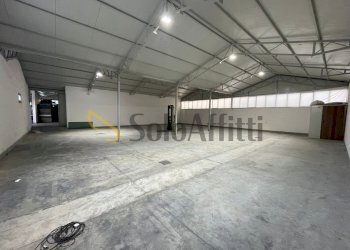 IMG-20250711-WA0002.jpg - Magazzino Via Mastrilli, Maddaloni - foto 2