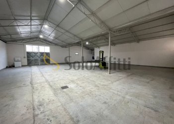 IMG-20250711-WA0005.jpg - Magazzino Via Mastrilli, Maddaloni - foto 5