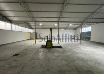 IMG-20250711-WA0007.jpg - Magazzino Via Mastrilli, Maddaloni - foto 7