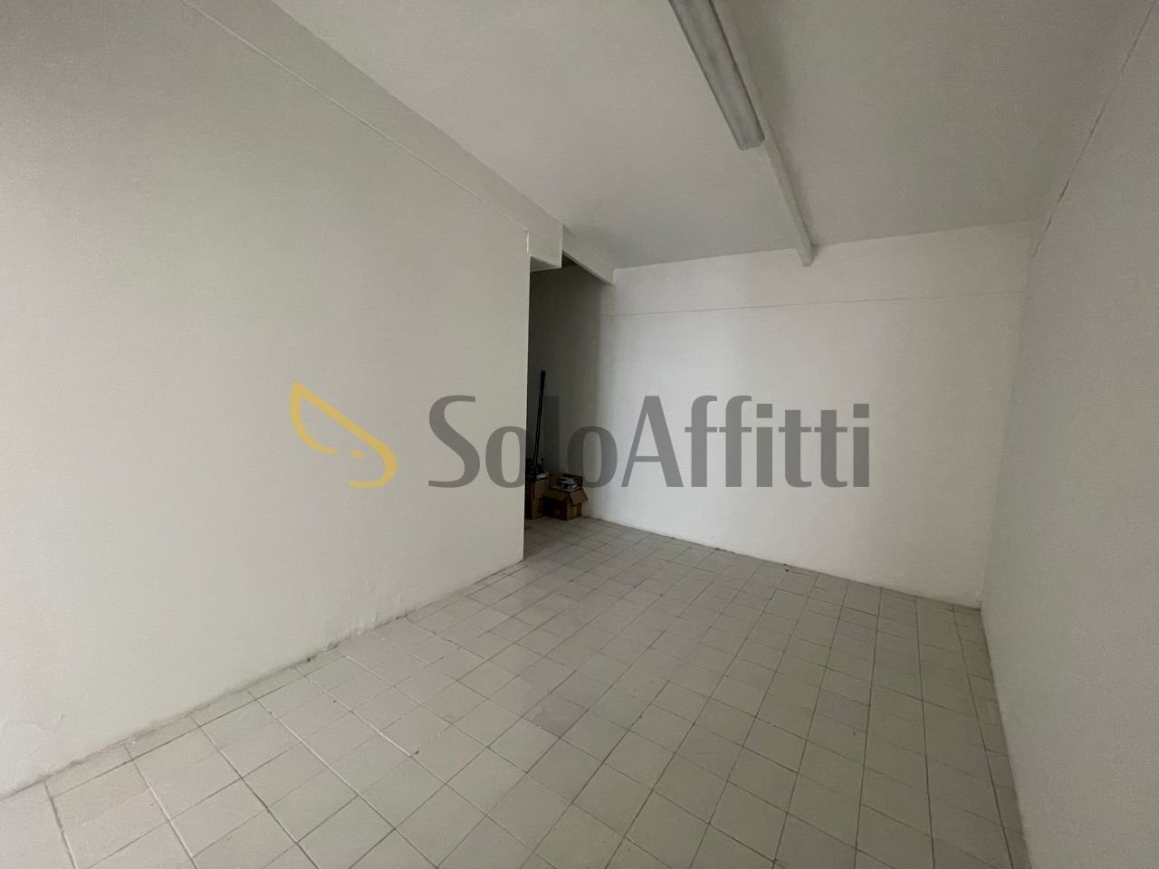 IMG-20250611-WA0030.jpg - Warehouse Corso Trieste 82, Caserta - photo 3