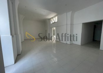 IMG-20250611-WA0028.jpg - Magazzino Corso Trieste 82, Caserta - foto 2