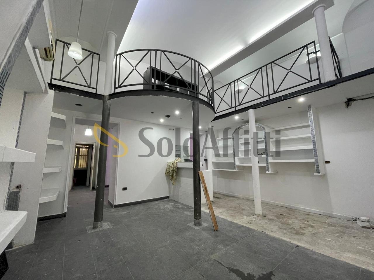 IMG-20250524-WA0023.jpg - Commercial Premises Via Fulvio Renella, Caserta - photo 1