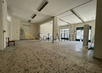 IMG-20250507-WA0008.jpg - Locale Commerciale Via Emanuele Campolongo, Maddaloni - foto 6