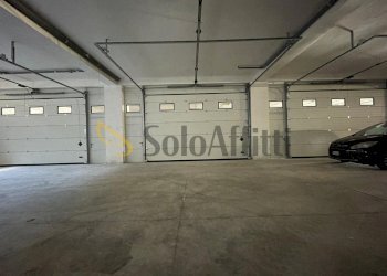 IMG-20250513-WA0022.jpg - Magazzino Maddaloni - foto 8