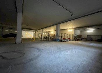 IMG-20250513-WA0018.jpg - Magazzino Maddaloni - foto 10