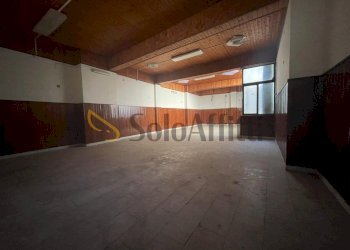 IMG-20250510-WA0041.jpg - Locale Commerciale Via A.S. Mazzocchi 2323, Caserta - foto 3