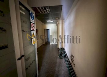 IMG-20250506-WA0011.jpg - Locale Commerciale Via Giulio Antonio Acquaviva 36a, Caserta - foto 7