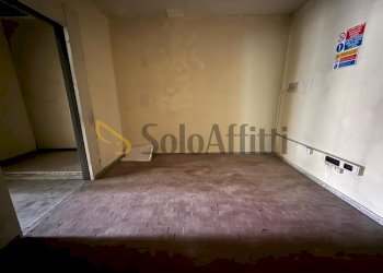 IMG-20250506-WA0022.jpg - Locale Commerciale Via Giulio Antonio Acquaviva 36a, Caserta - foto 10