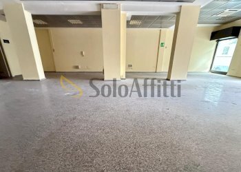 IMG-20250506-WA0019.jpg - Locale Commerciale Via Giulio Antonio Acquaviva 36a, Caserta - foto 12