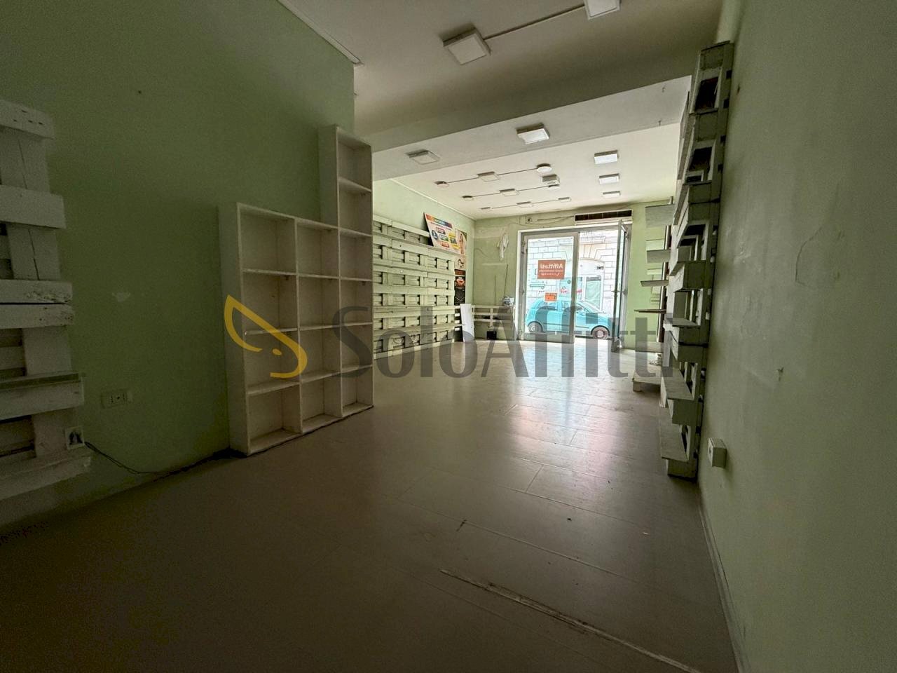 IMG-20250506-WA0006.jpg - Locale Commerciale Via Renato de Martino 4, Caserta - foto 3