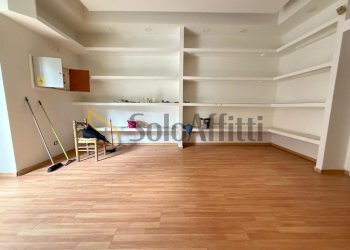 IMG-20250424-WA0091.jpg - Locale Commerciale Via Giulio Antonio Acquaviva 226, Caserta - foto 7