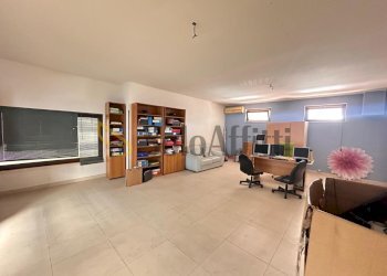 IMG-20250207-WA0003.jpg - Commercial Premises Via Giulio Foglia 88, Marcianise - photo 4