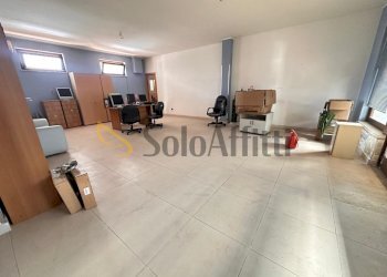 IMG-20250207-WA0006.jpg - Commercial Premises Via Giulio Foglia 88, Marcianise - photo 6