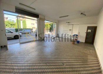 IMG-20250724-WA0035.jpg - Laboratorio Via Pietro Sacconi 3, Rimini - foto 1