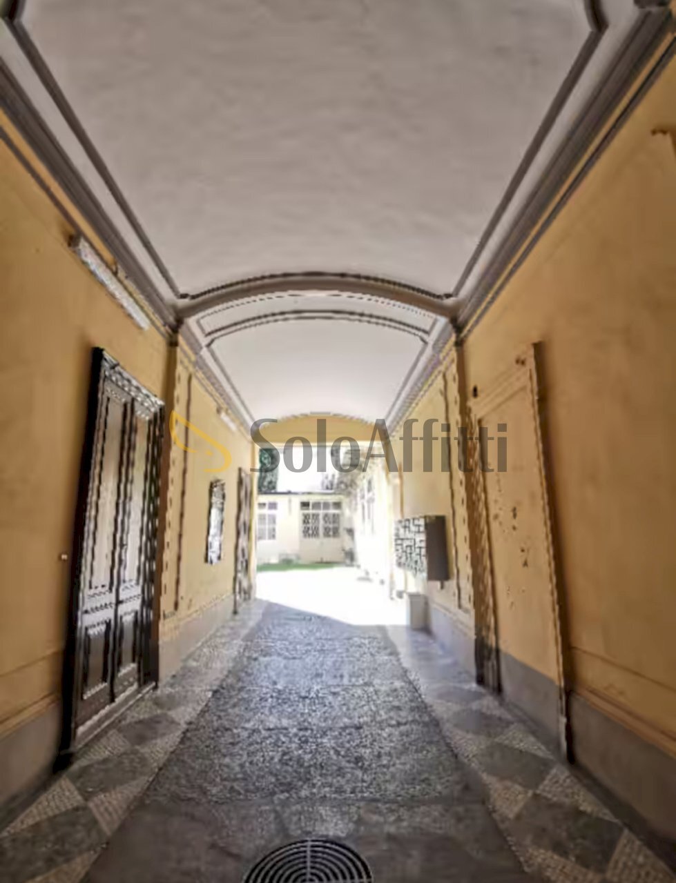 ANDRONE.jpg - Two-room apartment Torino - photo 2