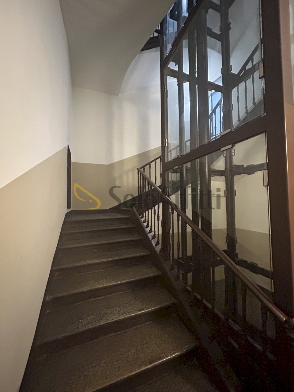 SCALA INTERNA.jpg - Mansarda Torino - foto 3