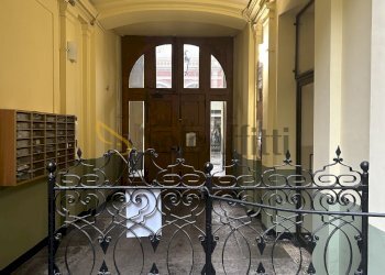 ANDRONE.jpg - Mansarda Torino - foto 2