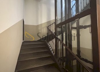 SCALA INTERNA.jpg - Mansarda Torino - foto 3