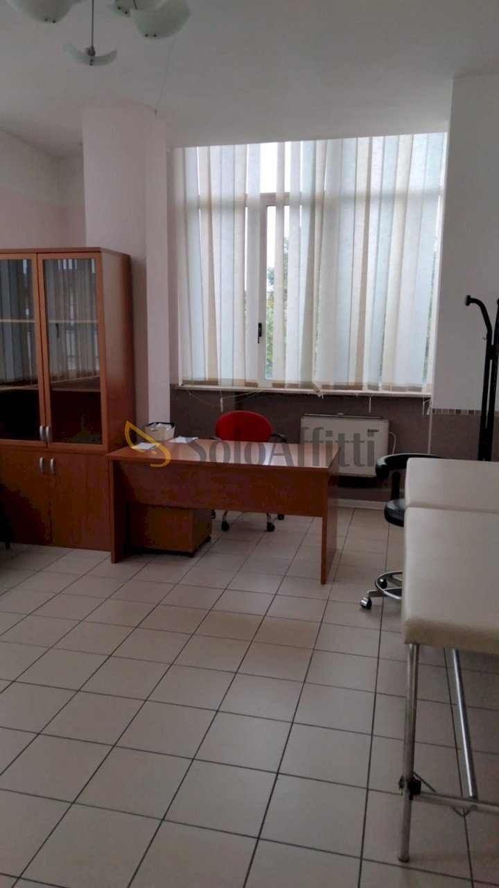 IMG-20250910-WA0002(5).jpg - Ufficio Ancona - foto 1